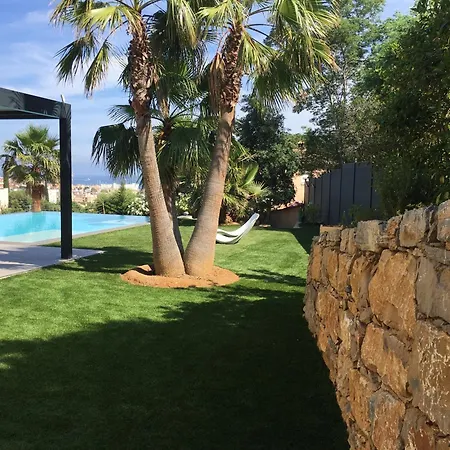 L'hippocampe ベッド・アンド・ブレックファスト 4*